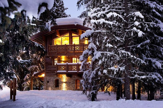 деревянный дом зима