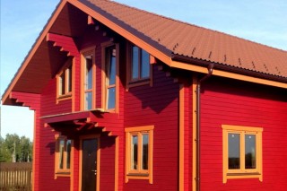 фарба дерев'яний будинок
